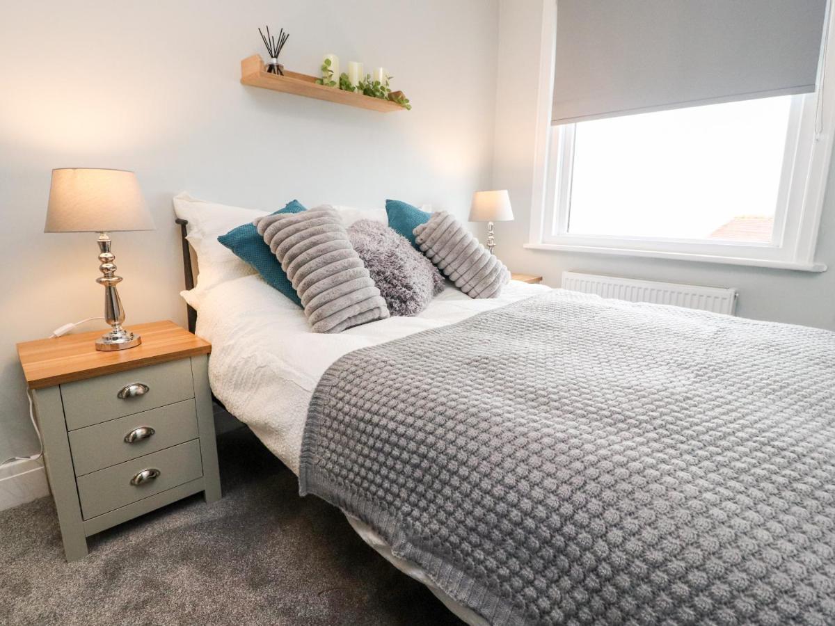 Ferry View Apartment Флийтуд Екстериор снимка
